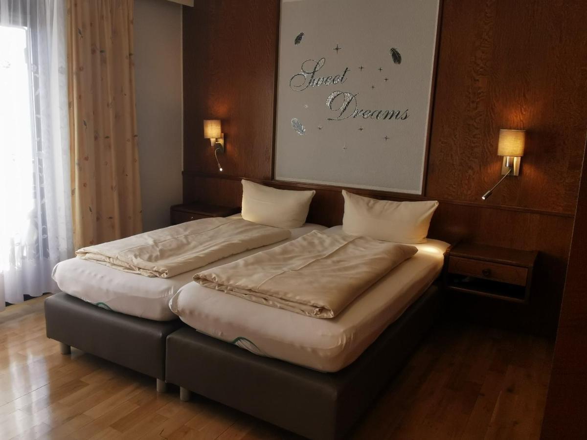 Hotel Landgasthof Zum Schildhauer Halfing ภายนอก รูปภาพ