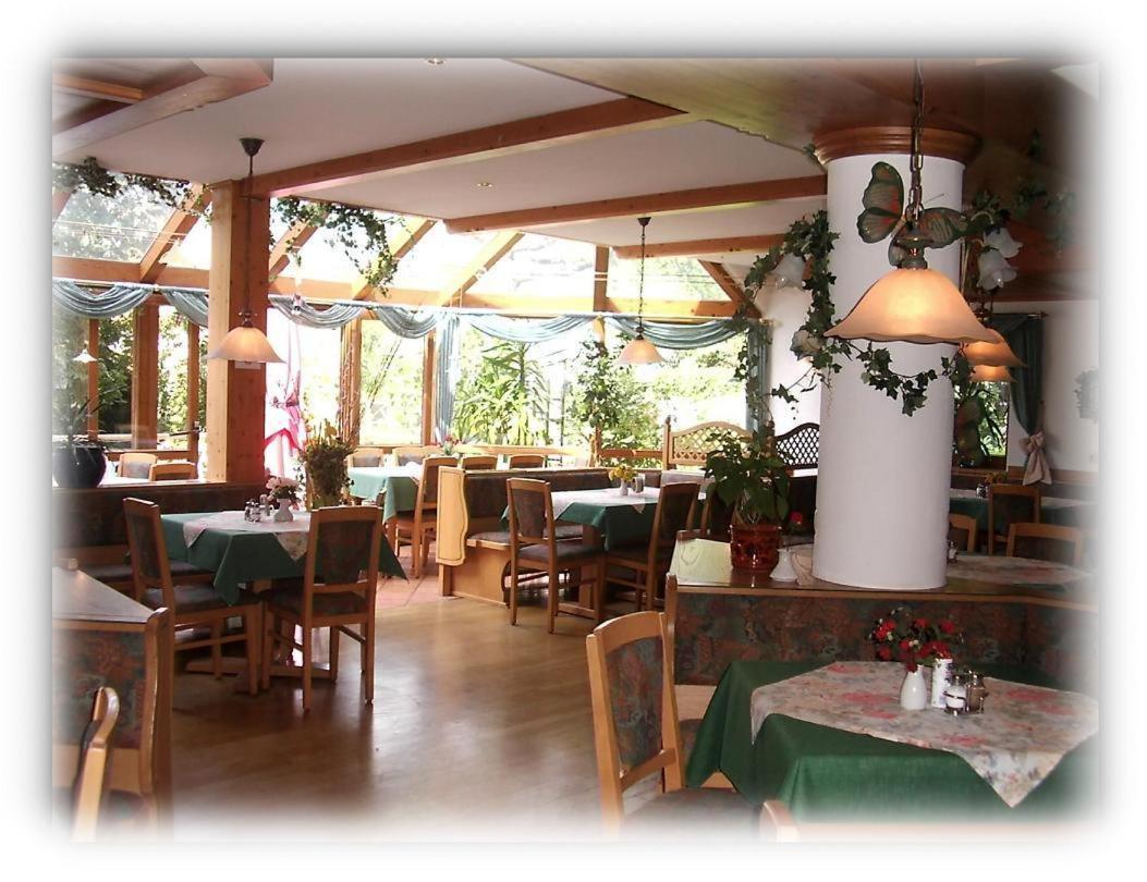 Hotel Landgasthof Zum Schildhauer Halfing ภายนอก รูปภาพ