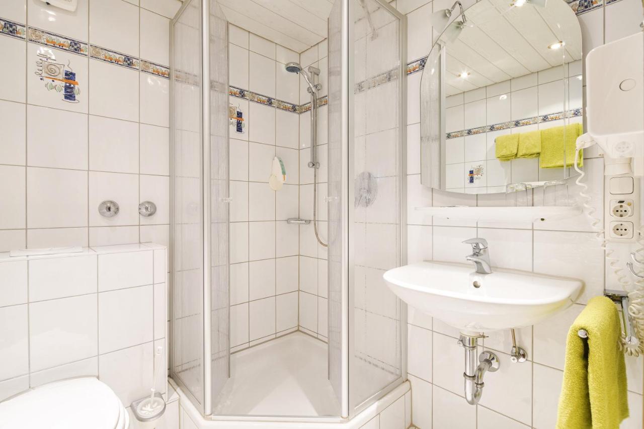 Hotel Landgasthof Zum Schildhauer Halfing ภายนอก รูปภาพ